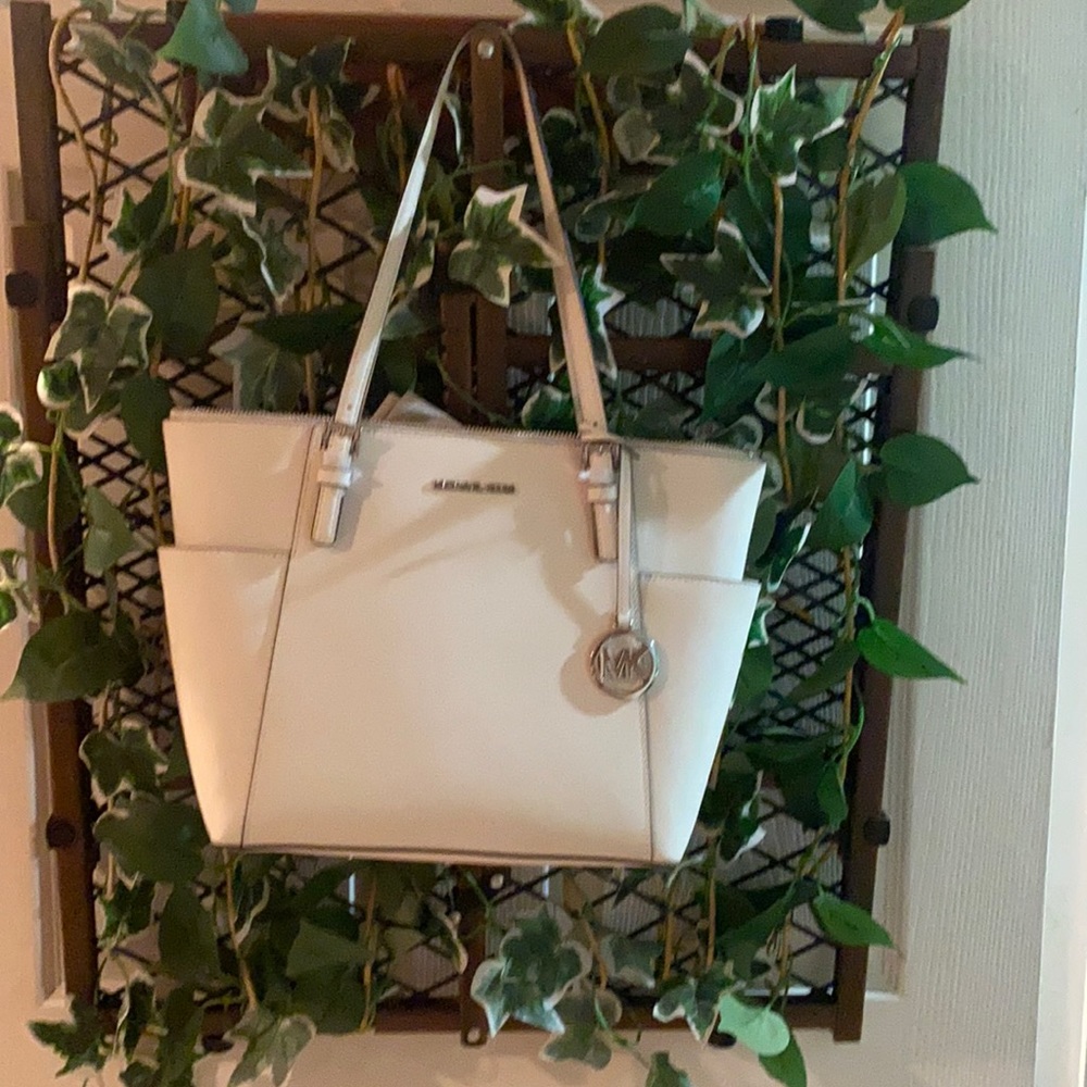 Brand new Michael Kor’s handbag